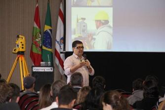 Sétimo seminário de atualização profissional em Geotecnologias  movimenta Florianópolis  (SC)