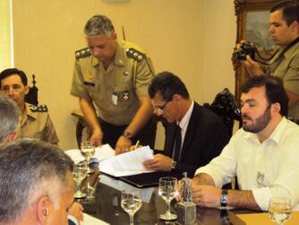 INCRA assina termo de cooperação técnica com o Exército Brasileiro